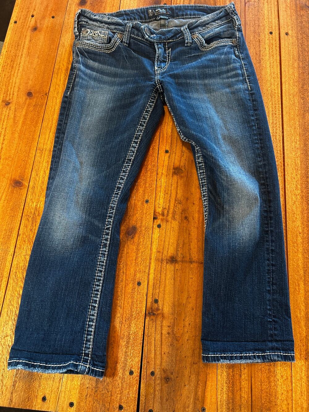 ✨ Silver Jeans Co. "Tuesday" Size 31 Low Rise Cropped Bootcut Jeans ✨